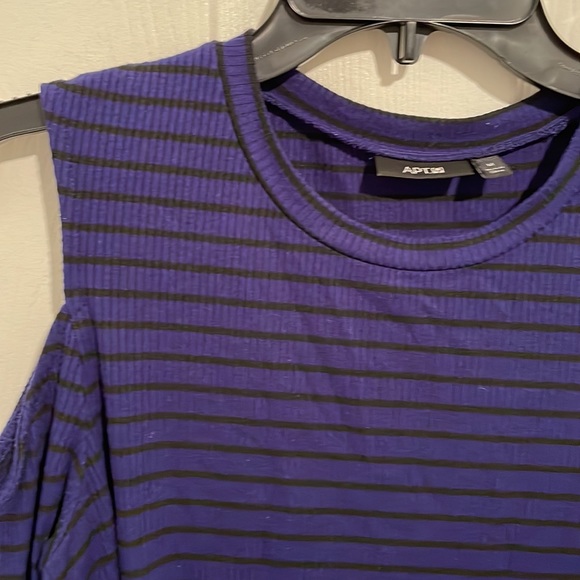APT 9 striped cold shoulder ribbed long sleeve crew neck tunic sweater - Picture 2 of 5